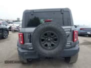 ✅ 2023 Ford Bronco • VIN: 1FMEE5DP6PLB44068 • Lot: 42034403. Wystawiony na IAAI z przebiegiem 5 858 mil. Bezpłatny archiwum sprzedaży aukcyjnych z USA i szczegółowy raport historii pojazdu na DreamBid. Zdjęcie 17.