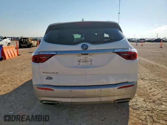 ✅ 2022 Buick Enclave Premium • VIN: 5GAERCKW9NJ110501 • Lot: 80787125. Listed on Copart with 68,661 mi. Free auction sales archive from the USA and detailed vehicle history report at DreamBid. Image 6.