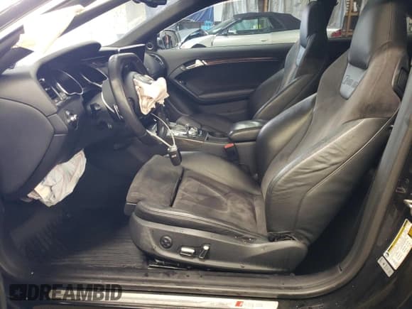 ✅ 2013 Audi RS 5 • VIN: WUAC6AFR5DA900418 • Лот: 86878684. Опубликован ранее на Copart с пробегом 74 662 миль. Бесплатный доступ к архиву аукционных продаж из США и подробный отчёт об истории автомобиля на DreamBid. Изображение 7.