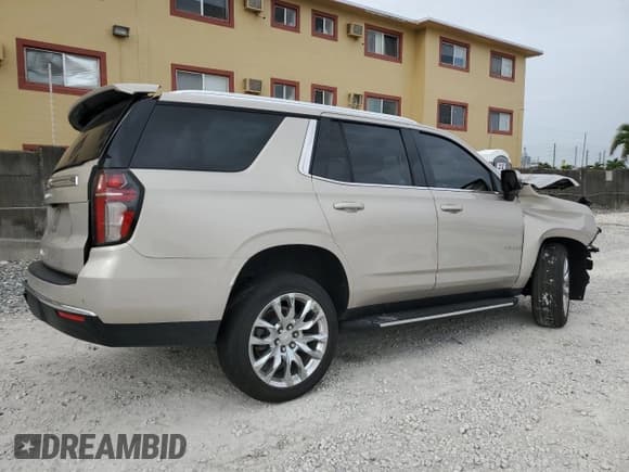 ✅ 2022 Chevrolet Tahoe LT • VIN: 1GNSKNKD4NR116540 • Lot: 62072955. Wystawiony na Copart z przebiegiem 61 893 mil. Bezpłatny archiwum sprzedaży aukcyjnych z USA i szczegółowy raport historii pojazdu na DreamBid. Zdjęcie 3.