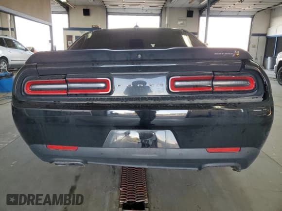 ✅ 2020 Dodge Challenger R/T Scat Pack • VIN: 2C3CDZFJ6LH142234 • Lot: 72952773. Wystawiony na Copart z przebiegiem 67 222 mil. Bezpłatny archiwum sprzedaży aukcyjnych z USA i szczegółowy raport historii pojazdu na DreamBid. Zdjęcie 6.