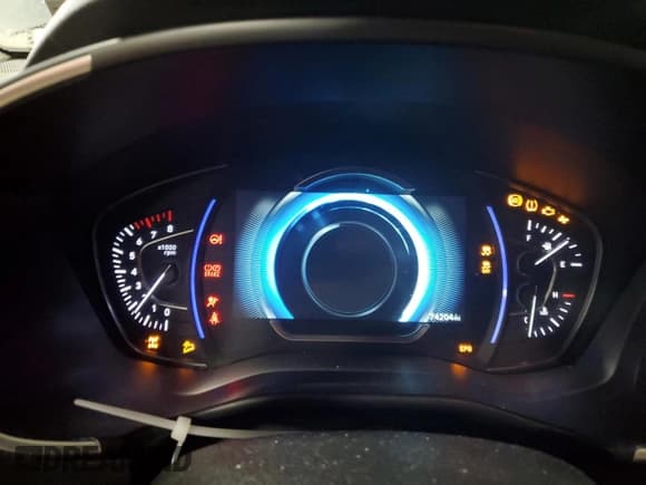 ✅ 2019 Hyundai Santa Fe SEL • VIN: 5NMS3CAD2KH066572 • Лот: 45024153. Опубликован ранее на Copart с пробегом 74 204 миль. Бесплатный доступ к архиву аукционных продаж из США и подробный отчёт об истории автомобиля на DreamBid. Изображение 9.