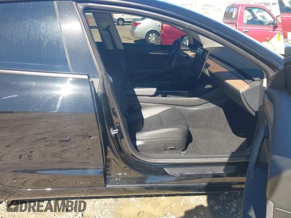 ✅ 2023 Tesla Model 3 • VIN: 5YJ3E1EA4PF646286 • Лот: 43514835. Опубликован ранее на IAAI с пробегом 27 197 миль. Бесплатный доступ к архиву аукционных продаж из США и подробный отчёт об истории автомобиля на DreamBid. Изображение 5.