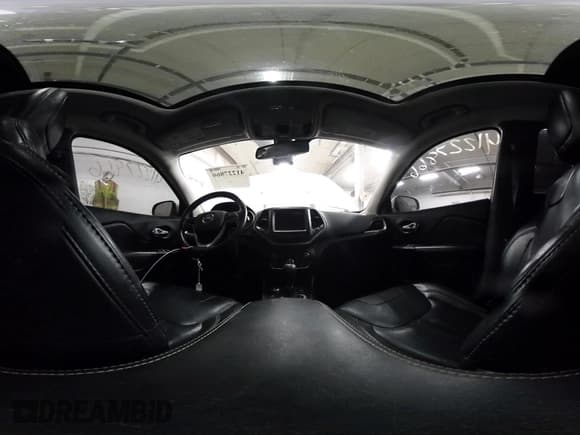 ✅ 2016 Jeep Cherokee Limited • VIN: 1C4PJMDS3GW349949 • Lot: 41227866. Wystawiony na IAAI z przebiegiem 95 207 mil. Bezpłatny archiwum sprzedaży aukcyjnych z USA i szczegółowy raport historii pojazdu na DreamBid. Zdjęcie 18.