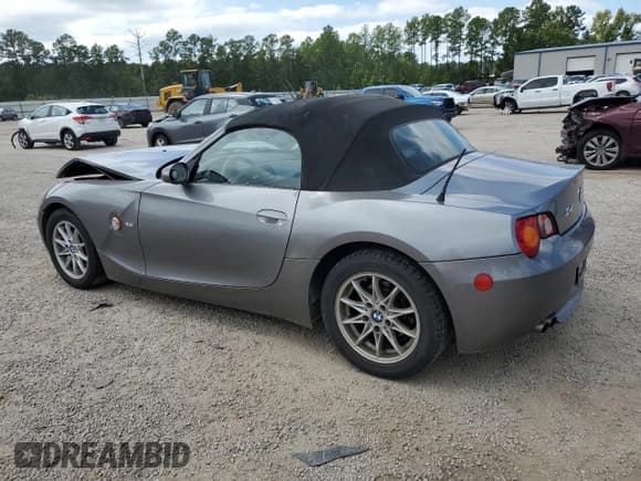 ✅ 2004 BMW Z4 2.5i • VIN: 4USBT33504LS52564 • Lot: 70201134. Wystawiony na Copart z przebiegiem 157 998 mil. Bezpłatny archiwum sprzedaży aukcyjnych z USA i szczegółowy raport historii pojazdu na DreamBid. Zdjęcie 2.