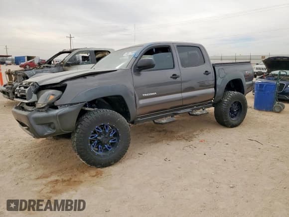 ✅ 2014 Toyota Tacoma • VIN: 5TFLU4EN4EX090247 • Lot: 93517445. Listed on Copart with Not provided. Free auction sales archive from the USA and detailed vehicle history report at DreamBid. Image 1.