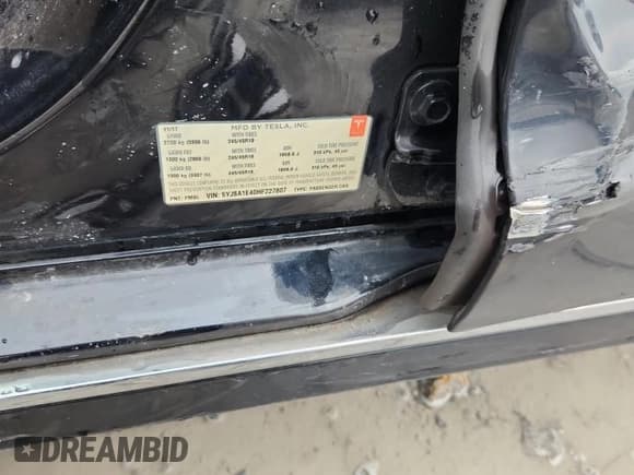 ✅ 2017 Tesla Model S 100D • VIN: 5YJSA1E40HF227807 • Лот: 69759555. Опубликован ранее на Copart с пробегом 160 852 миль. Бесплатный доступ к архиву аукционных продаж из США и подробный отчёт об истории автомобиля на DreamBid. Изображение 12.