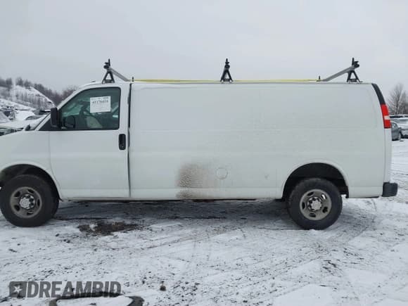 ✅ 2016 Chevrolet Express Cargo • VIN: 1GCWGBFF3G1169236 • Lot: 41176424. Listed on IAAI with Not provided. Free auction sales archive from the USA and detailed vehicle history report at DreamBid. Image 14.