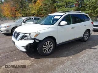 ✅ 2015 Nissan Pathfinder S • VIN: 5N1AR2MM2FC659834 • Lot: 43488153. Wystawiony na IAAI z przebiegiem 244 066 mil. Bezpłatny archiwum sprzedaży aukcyjnych z USA i szczegółowy raport historii pojazdu na DreamBid. Zdjęcie 2.