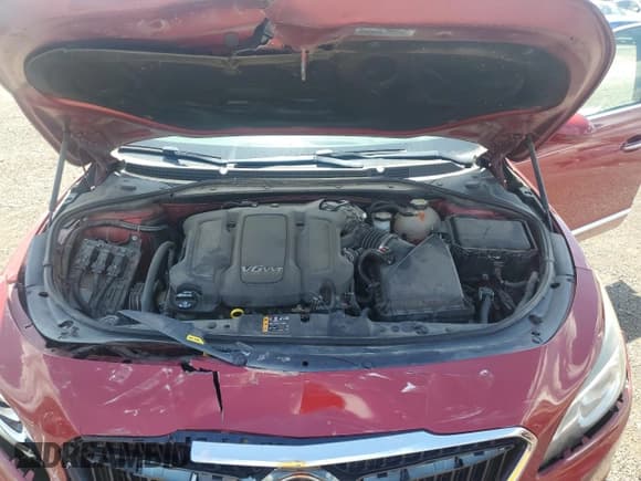 ✅ 2018 Buick LaCrosse Premium • VIN: 1G4ZS5SS9JU123315 • Lot: 64689985. Wystawiony na Copart z przebiegiem 94 401 mil. Bezpłatny archiwum sprzedaży aukcyjnych z USA i szczegółowy raport historii pojazdu na DreamBid. Zdjęcie 11.