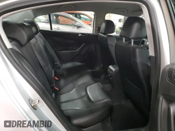 ✅ 2007 Volkswagen Passat • VIN: WVWUK73C07P115919 • Лот: 87422184. Опубликован ранее на Copart с пробегом 84 144 миль. Бесплатный доступ к архиву аукционных продаж из США и подробный отчёт об истории автомобиля на DreamBid. Изображение 11.