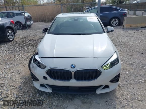 ✅ 2021 BMW 2 Series 228i • VIN: WBA53AK06M7H55442 • Lot: 42127060. Wystawiony na IAAI z przebiegiem 95 737 mil. Bezpłatny archiwum sprzedaży aukcyjnych z USA i szczegółowy raport historii pojazdu na DreamBid. Zdjęcie 12.