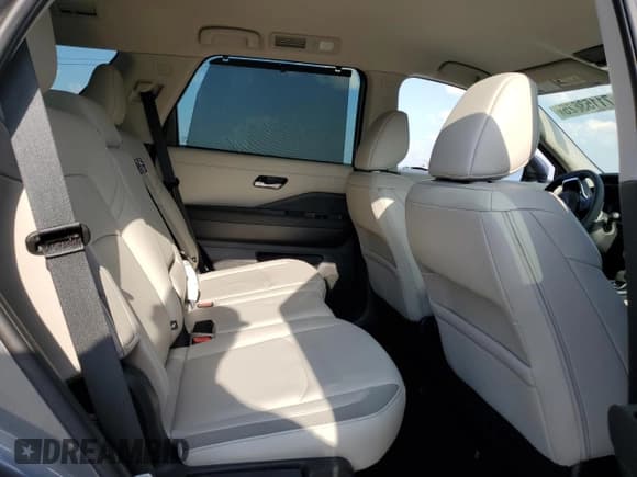 ✅ 2025 Nissan Pathfinder SL • VIN: 5N1DR3CC9SC261624 • Lot: 71153825. Listed on Copart with 4,239 mi. Free auction sales archive from the USA and detailed vehicle history report at DreamBid. Image 11.