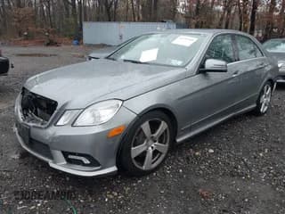 ✅ 2011 Mercedes-Benz E 350 Luxury • VIN: WDDHF8HBXBA490861 • Лот: 43789560. Опубликован ранее на IAAI с пробегом 125 383 миль. Бесплатный доступ к архиву аукционных продаж из США и подробный отчёт об истории автомобиля на DreamBid. Изображение 2.