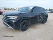 ✅ 2021 Volkswagen Atlas SE • VIN: 1V2JE2CA3MC237879 • Lot: 43521903. Listed on IAAI with 63,970 mi. Free auction sales archive from the USA and detailed vehicle history report at DreamBid. Image 2.