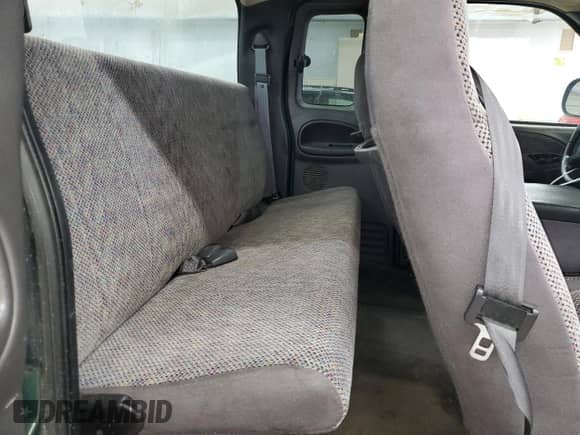 1998 Dodge 1500 with VIN 1B7HF13Y0WJ150721, listed as a Copart auction lot 82356684 with 209,291 mi miles and Salvage title. Bid and sale history available at DreamBid. Image 11.