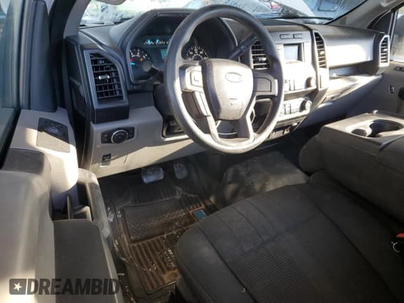 ✅ 2019 Ford F-150 XL • VIN: 1FTMF1C54KKD93179 • Лот: 87225755. Опубликован ранее на Copart с пробегом 74 081 миль. Бесплатный доступ к архиву аукционных продаж из США и подробный отчёт об истории автомобиля на DreamBid. Изображение 8.