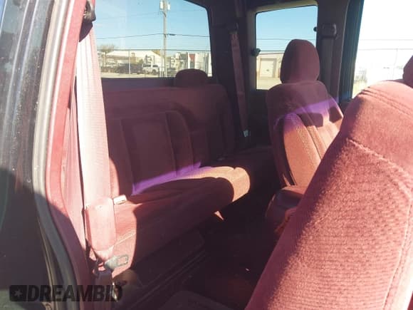 ✅ 1996 Chevrolet Silverado 1500 • VIN: 1GCEK19M7TE133678 • Lot: 43508053. Wystawiony na IAAI z przebiegiem 194 091 mil. Bezpłatny archiwum sprzedaży aukcyjnych z USA i szczegółowy raport historii pojazdu na DreamBid. Zdjęcie 8.