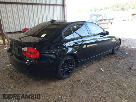 ✅ 2006 BMW 3 Series 325xi • VIN: WBAVD13596KV08615 • Lot: 42787778. Listed on IAAI with 153,928 mi. Free auction sales archive from the USA and detailed vehicle history report at DreamBid. Image 4.