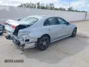 ✅ 2025 Mercedes-Benz E 350 • VIN: W1KLF4GB7SA156551 • Лот: 43628921. Опубликован ранее на IAAI с пробегом 3 902 миль. Бесплатный доступ к архиву аукционных продаж из США и подробный отчёт об истории автомобиля на DreamBid. Изображение 4.