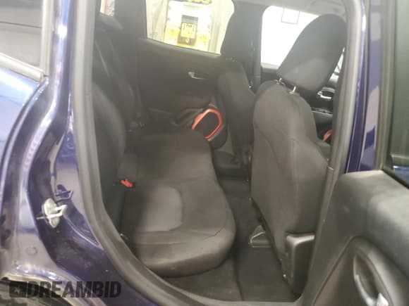 ✅ 2018 Jeep Renegade Upland • VIN: ZACCJBAB6JPJ06774 • Lot: 84710835. Wystawiony na Copart z przebiegiem 105 702 mil. Bezpłatny archiwum sprzedaży aukcyjnych z USA i szczegółowy raport historii pojazdu na DreamBid. Zdjęcie 11.