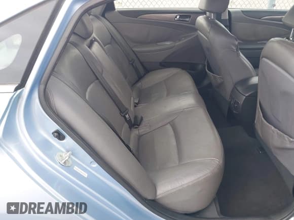 ✅ 2012 Hyundai Sonata Hybrid • VIN: KMHEC4A45CA028134 • Лот: 41945450. Опубликован ранее на IAAI с пробегом 111 330 миль. Бесплатный доступ к архиву аукционных продаж из США и подробный отчёт об истории автомобиля на DreamBid. Изображение 8.