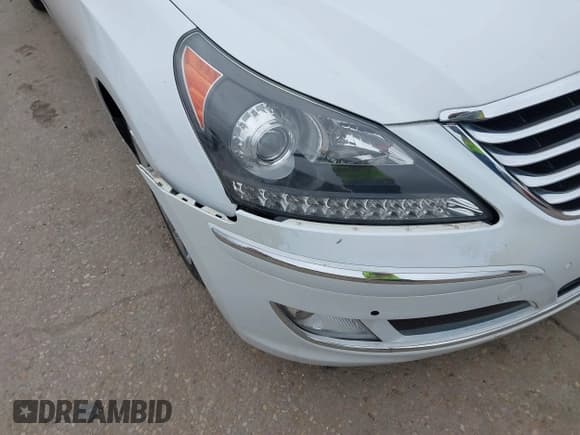 ✅ 2013 Hyundai Equus Signature • VIN: KMHGH4JH1DU063881 • Lot: 41607502. Listed on IAAI with 96,123 mi. Free auction sales archive from the USA and detailed vehicle history report at DreamBid. Image 6.