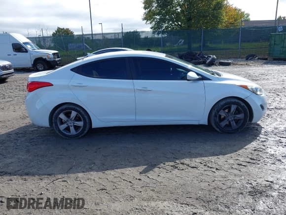 ✅ 2013 Hyundai Elantra GLS • VIN: 5NPDH4AE1DH262341 • Lot: 43441443. Listed on IAAI with 126,624 mi. Free auction sales archive from the USA and detailed vehicle history report at DreamBid. Image 13.
