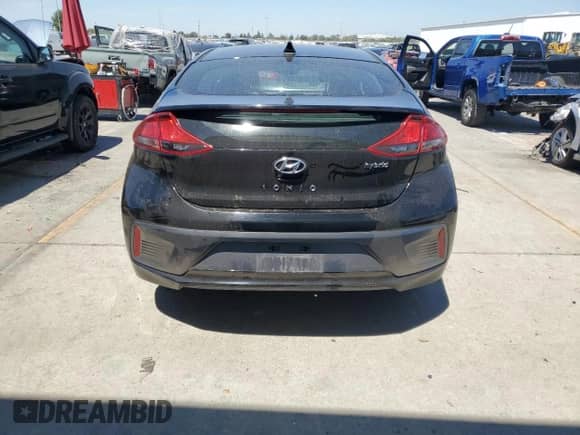 2020 Hyundai Ioniq SE с VIN KMHC75LC0LU213681, выставлен на аукционе Copart как лот 66241174 с пробегом 109 869 миль миль и Списание • Salvage title. История ставок и продаж доступна на DreamBid. Изображение 6.
