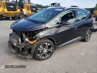 ✅ 2021 Chevrolet Bolt EV Premier • VIN: 1G1FZ6S03M4102383 • Lot: 56550395. Wystawiony na Copart z przebiegiem Nie podano. Bezpłatny archiwum sprzedaży aukcyjnych z USA i szczegółowy raport historii pojazdu na DreamBid. Zdjęcie 1.