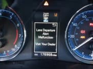 ✅ 2017 Toyota Corolla SE • VIN: 5YFBURHE8HP640380 • Лот: 43776650. Опубликован ранее на IAAI с пробегом 176 968 миль. Бесплатный доступ к архиву аукционных продаж из США и подробный отчёт об истории автомобиля на DreamBid. Изображение 7.