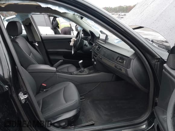 ✅ 2011 BMW 3 Series 335i xDrive • VIN: WBAPL5C58BA982686 • Lot: 43748555. Wystawiony na IAAI z przebiegiem 105 780 mil. Bezpłatny archiwum sprzedaży aukcyjnych z USA i szczegółowy raport historii pojazdu na DreamBid. Zdjęcie 5.