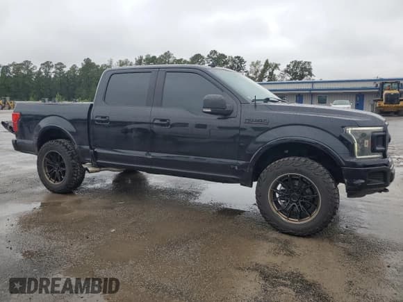 ✅ 2020 Ford F-150 XLT • VIN: 1FTEW1E51LFB06201 • Lot: 81901715. Wystawiony na Copart z przebiegiem 58 400 mil. Bezpłatny archiwum sprzedaży aukcyjnych z USA i szczegółowy raport historii pojazdu na DreamBid. Zdjęcie 4.