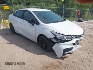 ✅ 2018 Chevrolet Cruze LS • VIN: 1G1BC5SM0J7193572 • Лот: 42962057. Опубликован ранее на IAAI с пробегом 69 958 миль. Бесплатный доступ к архиву аукционных продаж из США и подробный отчёт об истории автомобиля на DreamBid. Изображение 1.