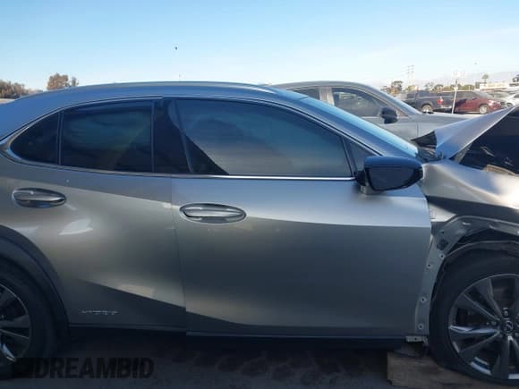 ✅ 2019 Lexus UX 250h • VIN: JTHU9JBH6K2000266 • Лот: 41387494. Опубликован ранее на IAAI с пробегом 38 378 миль. Бесплатный доступ к архиву аукционных продаж из США и подробный отчёт об истории автомобиля на DreamBid. Изображение 13.