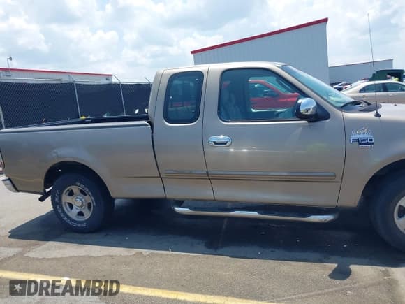 ✅ 2003 Ford F-150 XL • VIN: 1FTRX17L93NA10459 • Lot: 42426689. Listed on IAAI with 347,430 mi. Free auction sales archive from the USA and detailed vehicle history report at DreamBid. Image 13.