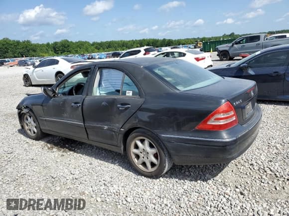 ✅ 2004 Mercedes-Benz C 240 • VIN: WDBRF61J44E017696 • Lot: 64572995. Wystawiony na Copart z przebiegiem Nie podano. Bezpłatny archiwum sprzedaży aukcyjnych z USA i szczegółowy raport historii pojazdu na DreamBid. Zdjęcie 2.
