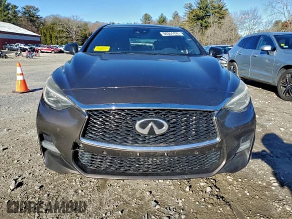 ✅ 2017 Infiniti QX30 Premium • VIN: SJKCH5CP3HA025165 • Lot: 96304435. Wystawiony na Copart z przebiegiem 98 024 mil. Bezpłatny archiwum sprzedaży aukcyjnych z USA i szczegółowy raport historii pojazdu na DreamBid. Zdjęcie 5.