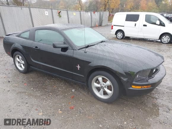 ✅ 2007 Ford Mustang Deluxe • VIN: 1ZVHT80N975196728 • Lot: 43587905. Listed on IAAI with 109,975 mi. Free auction sales archive from the USA and detailed vehicle history report at DreamBid. Image 1.