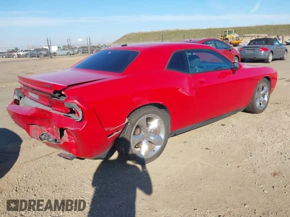 ✅ 2012 Dodge Challenger R/T Plus • VIN: 2C3CDYBT0CH118626 • Lot: 41379842. Wystawiony na IAAI z przebiegiem 190 180 mil. Bezpłatny archiwum sprzedaży aukcyjnych z USA i szczegółowy raport historii pojazdu na DreamBid. Zdjęcie 4.