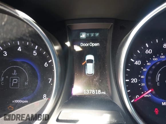 ✅ 2014 Hyundai Santa Fe • VIN: 5XYZUDLB4EG205418 • Lot: 43058157. Listed on IAAI with 137,818 mi. Free auction sales archive from the USA and detailed vehicle history report at DreamBid. Image 15.