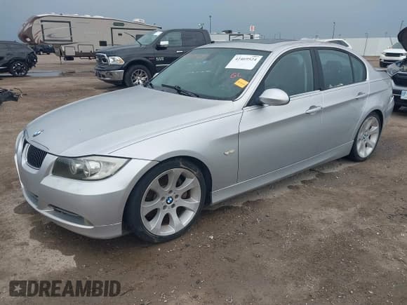 ✅ 2006 BMW 3 Series 330i • VIN: WBAVB33576PS16692 • Lot: 42469524. Listed on IAAI with 139,485 mi. Free auction sales archive from the USA and detailed vehicle history report at DreamBid. Image 2.