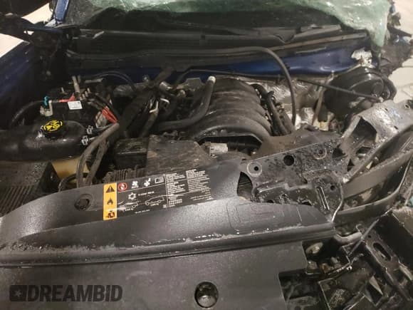 ✅ 2018 GMC Sierra 1500 SLE • VIN: 1GTV2MEC3JZ147128 • Лот: 71707965. Опубликован ранее на Copart с пробегом Не указан. Бесплатный доступ к архиву аукционных продаж из США и подробный отчёт об истории автомобиля на DreamBid. Изображение 11.