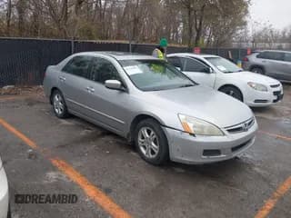 ✅ 2006 Honda Accord EX-L • VIN: 1HGCM56886A183096 • Lot: 43724783. Listed on IAAI with 229,574 mi. Free auction sales archive from the USA and detailed vehicle history report at DreamBid. Image 1.