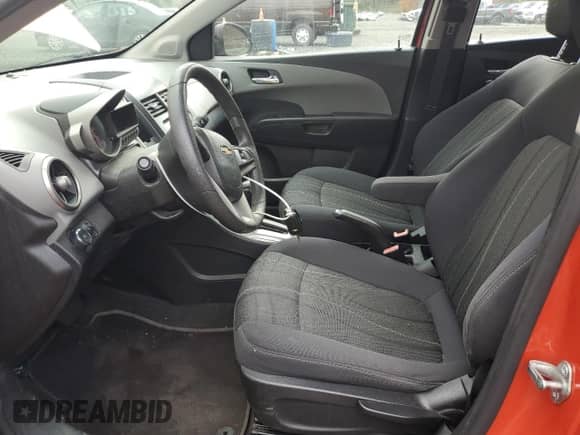 2013 Chevrolet Sonic LT with VIN 1G1JC6SG9D4206143, listed as a Copart auction lot 90741795 with 67,842 mi miles and Clean title. Bid and sale history available at DreamBid. Image 7.