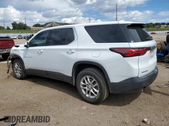 ✅ 2023 Chevrolet Traverse LS • VIN: 1GNERFKW9PJ107852 • Lot: 80151665. Wystawiony na Copart z przebiegiem 62 306 mil. Bezpłatny archiwum sprzedaży aukcyjnych z USA i szczegółowy raport historii pojazdu na DreamBid. Zdjęcie 2.