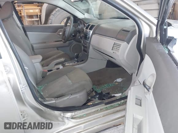 ✅ 2009 Dodge Avenger SE • VIN: 1B3LC46B09N526151 • Lot: 41888715. Wystawiony na IAAI z przebiegiem 230 566 mil. Bezpłatny archiwum sprzedaży aukcyjnych z USA i szczegółowy raport historii pojazdu na DreamBid. Zdjęcie 5.