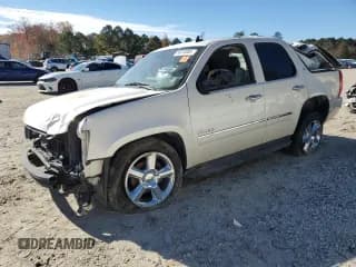 ✅ 2013 Chevrolet Tahoe LTZ • VIN: 1GNSCCE03DR183591 • Lot: 90310205. Listed on Copart with 200,953 mi. Free auction sales archive from the USA and detailed vehicle history report at DreamBid. Image 1.