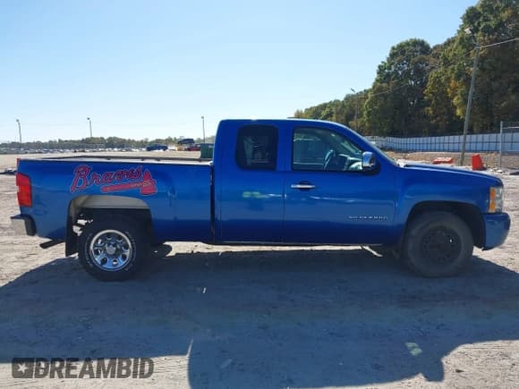 ✅ 2011 Chevrolet Silverado 1500 LS • VIN: 1GCRCREA1BZ185646 • Lot: 43515038. Listed on IAAI with 143,051 mi. Free auction sales archive from the USA and detailed vehicle history report at DreamBid. Image 13.