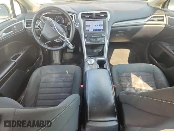 ✅ 2020 Ford Fusion SE • VIN: 3FA6P0H71LR263244 • Lot: 68086815. Listed on Copart with 105,277 mi. Free auction sales archive from the USA and detailed vehicle history report at DreamBid. Image 8.